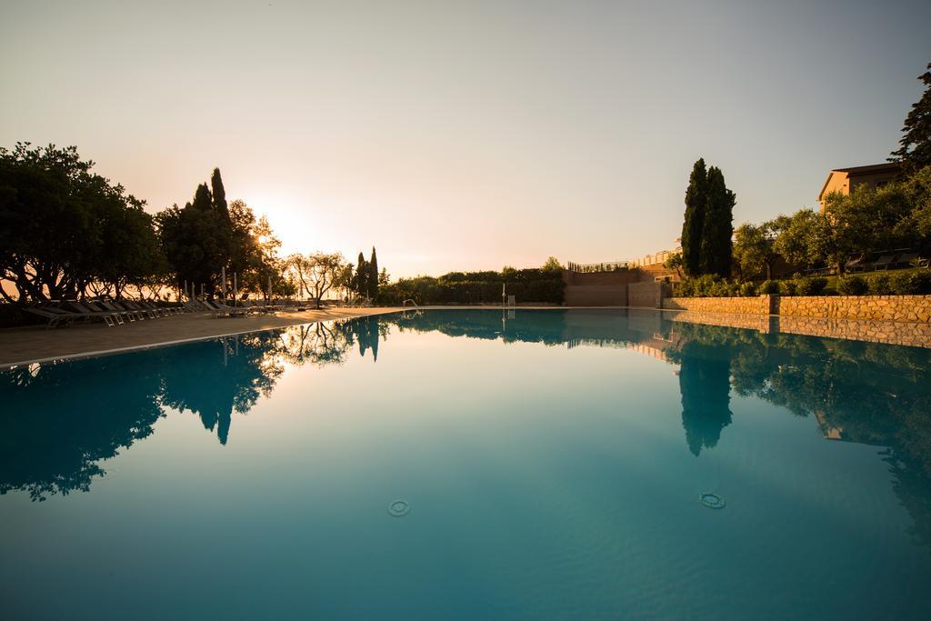 מונטאיונה Hotel La Tabaccaia מראה חיצוני תמונה