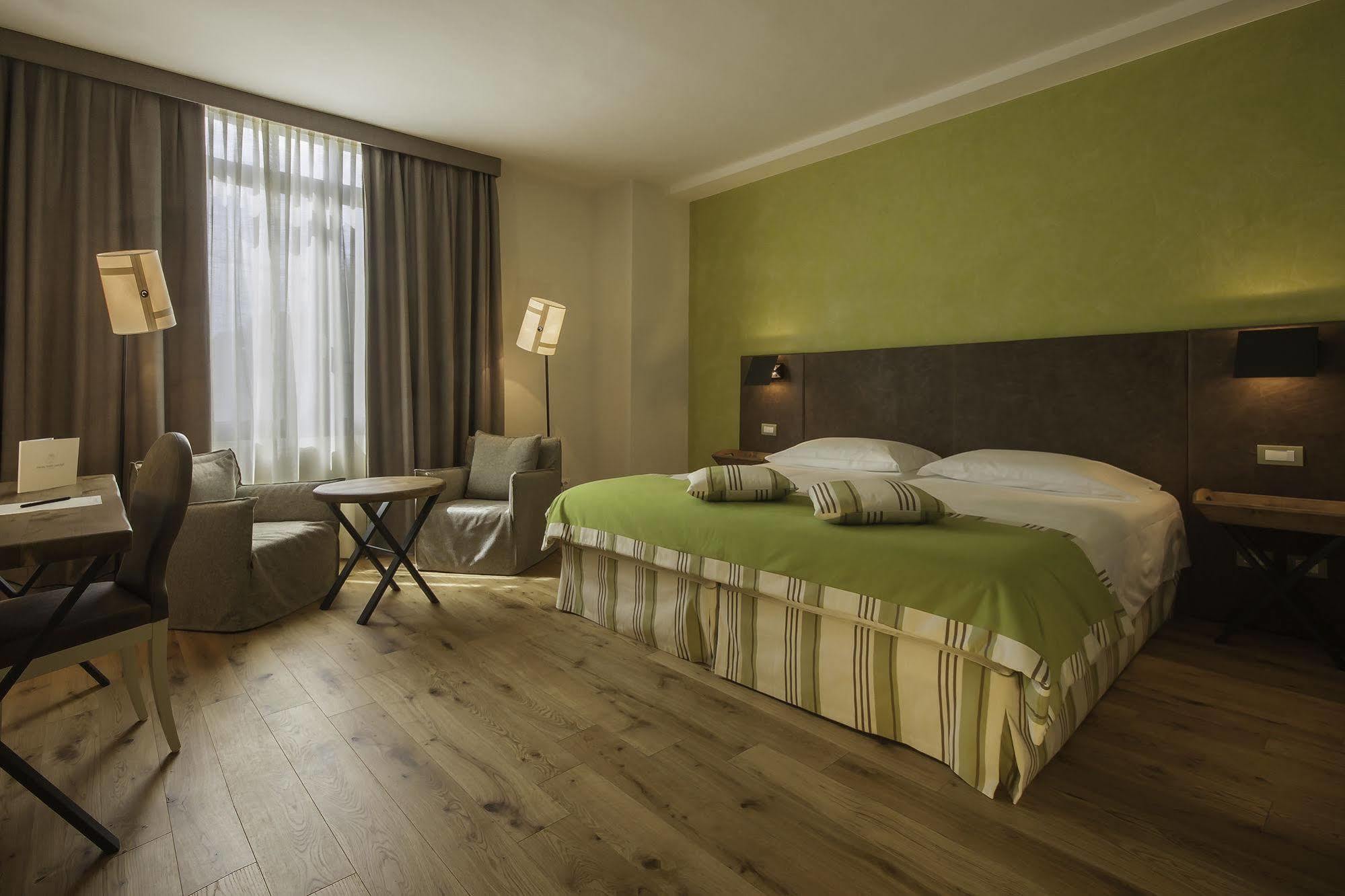 מונטאיונה Hotel La Tabaccaia מראה חיצוני תמונה