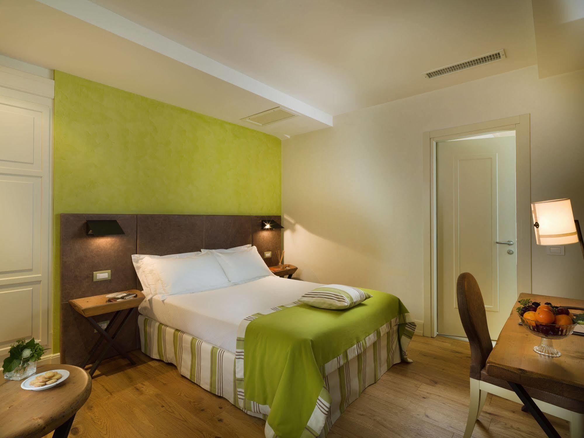 מונטאיונה Hotel La Tabaccaia מראה חיצוני תמונה